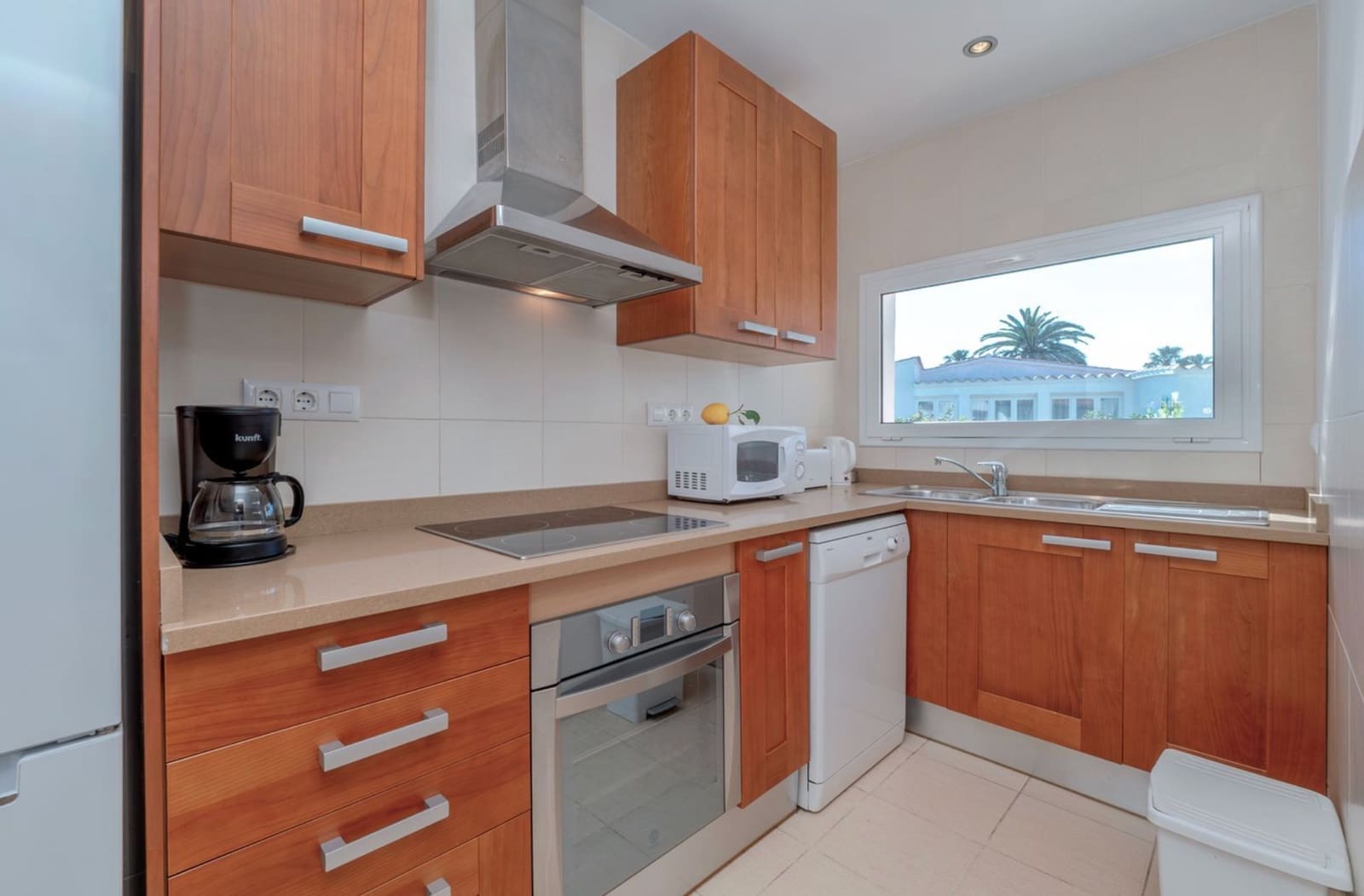3 soveværelse Villa til salg i Empuriabrava med swimmingpool garage - € 420.000 (Ref: 9890026)