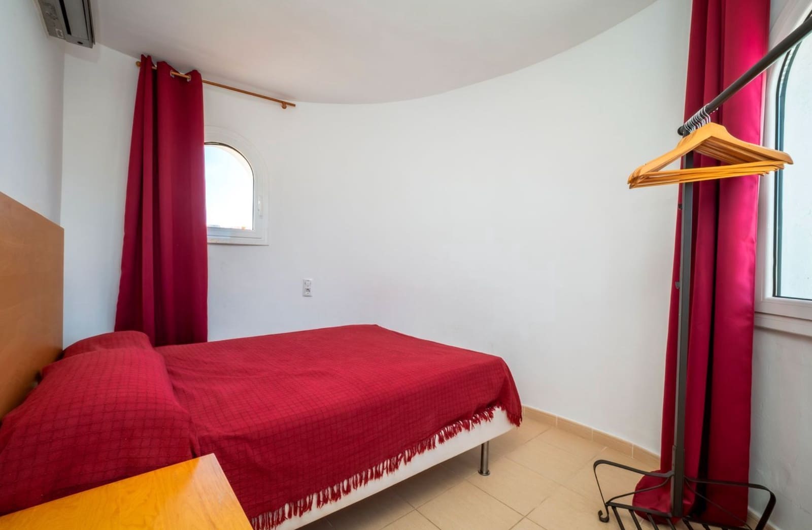 3 soveværelse Villa til salg i Empuriabrava med swimmingpool garage - € 420.000 (Ref: 9890026)