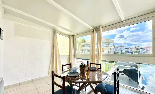 Casa de 4 habitaciones en Empuriabrava, Castelló d'Empúries en venta con garaje - 470.000 € (Ref: 9890027)