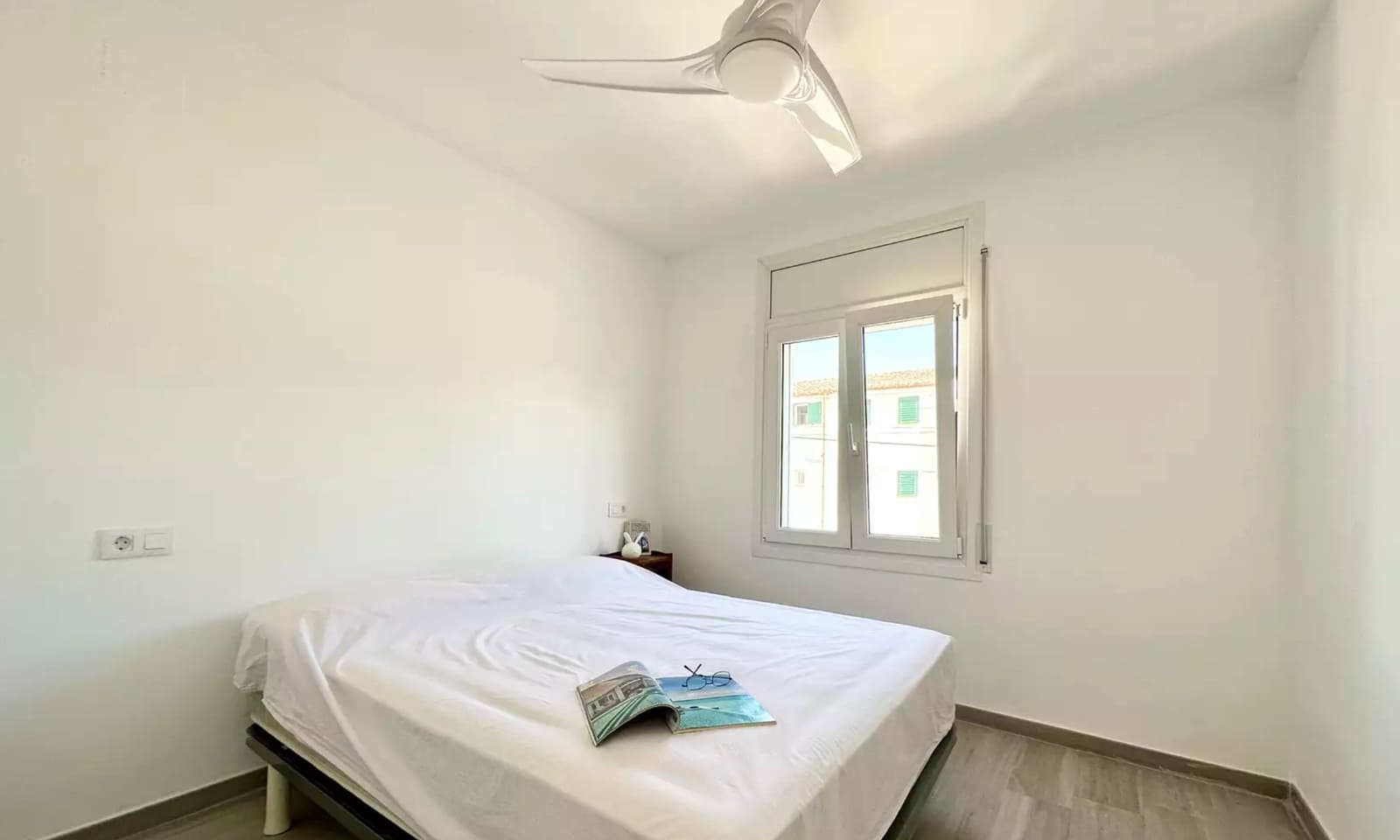 Casa de 4 habitaciones en Empuriabrava en venta con garaje - 470.000 € (Ref: 9890027)