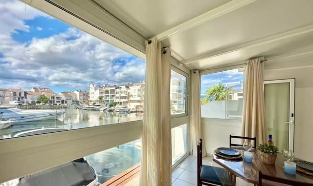 Casa de 4 habitaciones en Empuriabrava, Castelló d'Empúries en venta con garaje - 470.000 € (Ref: 9890027)