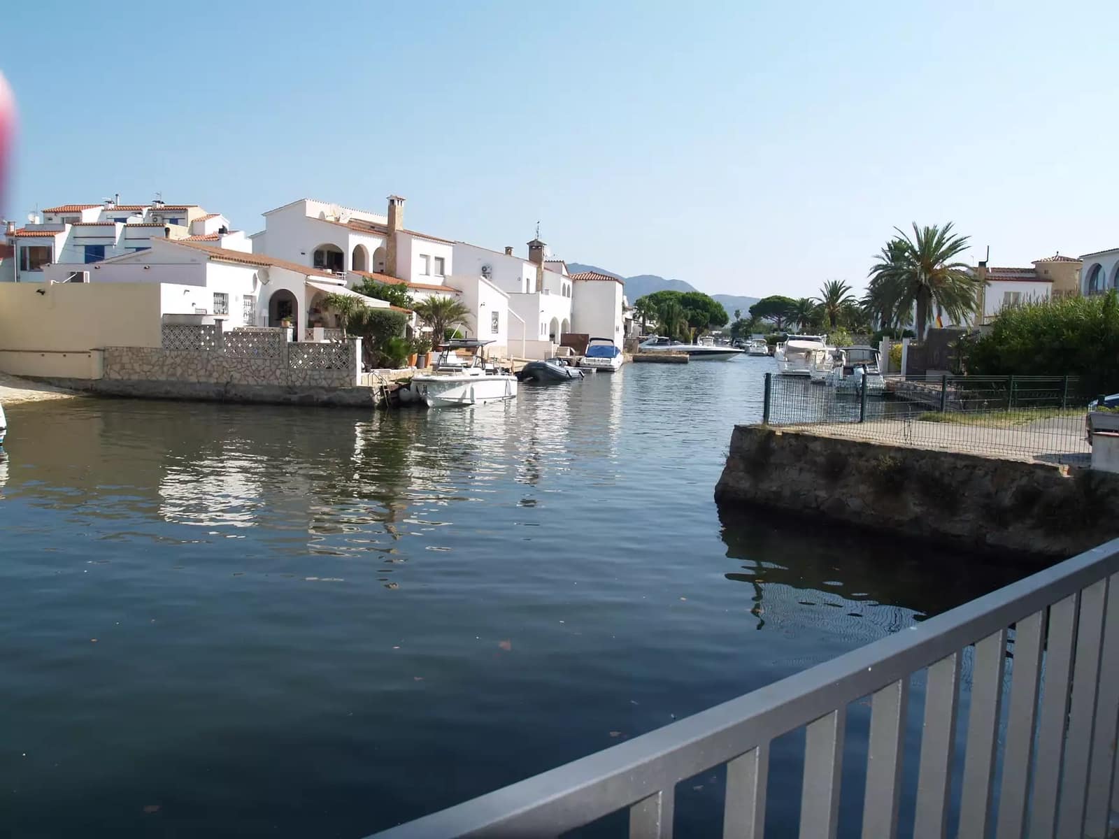 4 soveværelse Byhus til salg i Empuriabrava med garage - € 360.000 (Ref: 9890028)