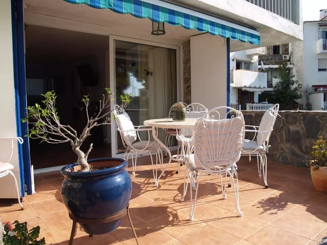 4 soveværelse Byhus til salg i Empuriabrava, Castelló d'Empúries med garage - € 360.000 (Ref: 9890028)