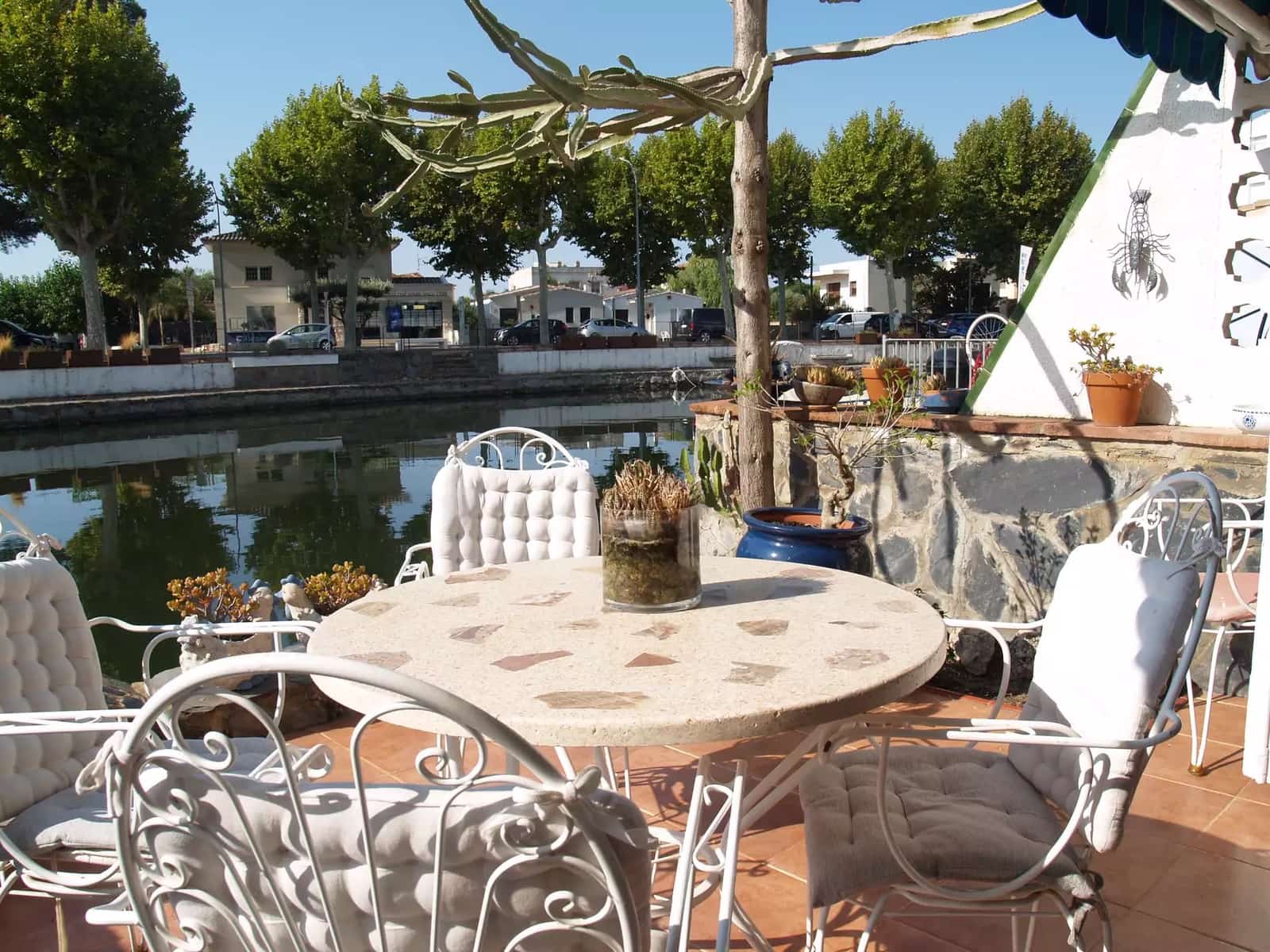 4 soveværelse Byhus til salg i Empuriabrava med garage - € 360.000 (Ref: 9890028)