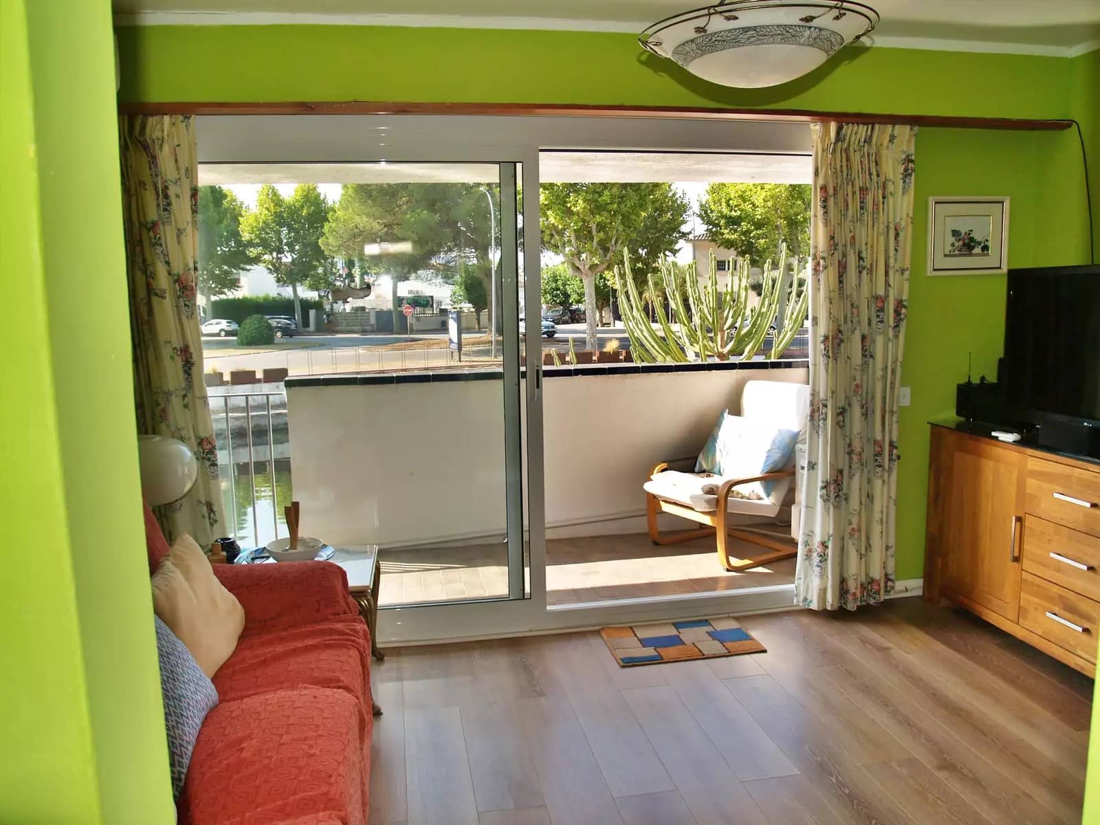 4 soveværelse Byhus til salg i Empuriabrava med garage - € 360.000 (Ref: 9890028)