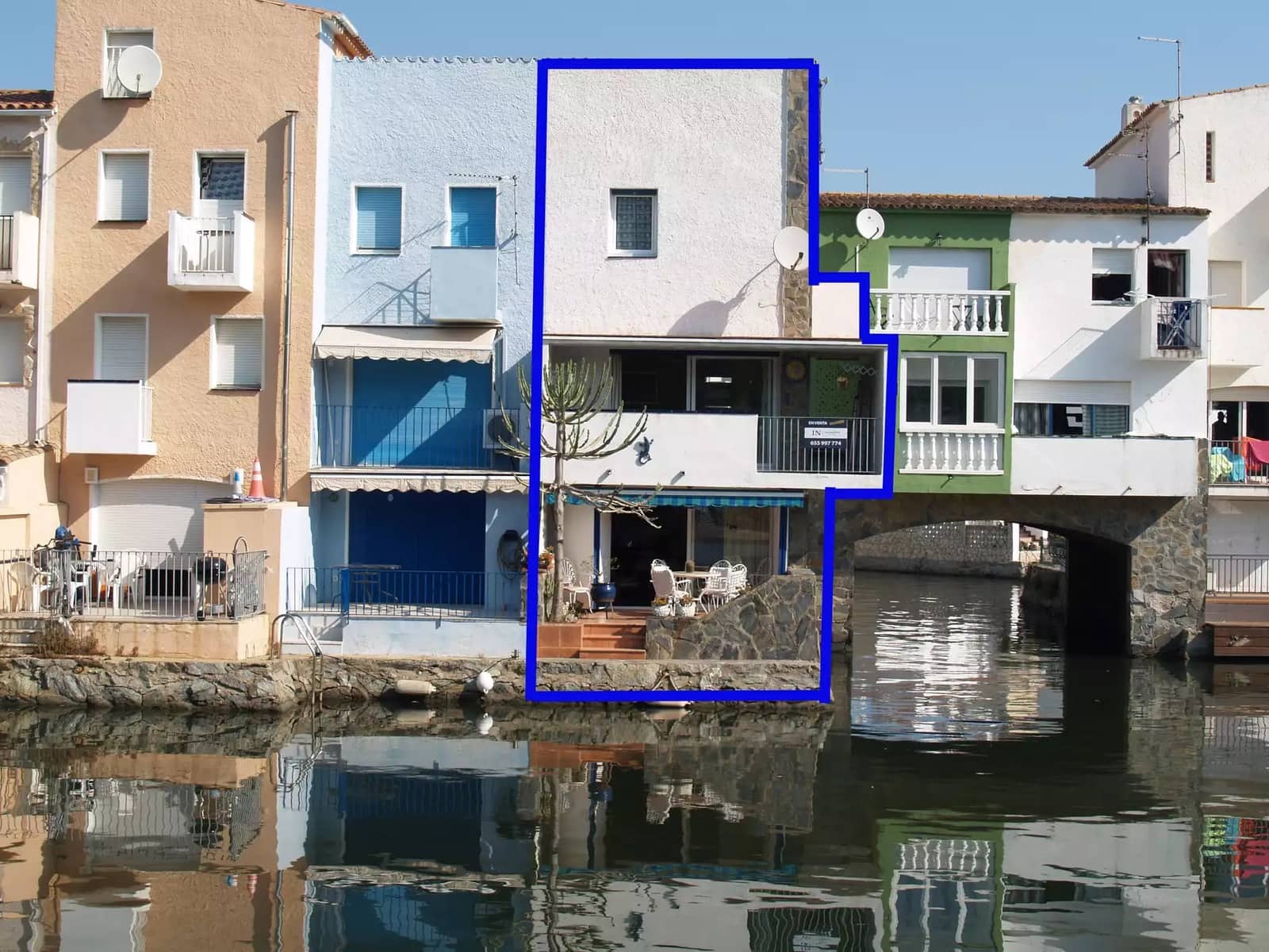 4 soveværelse Byhus til salg i Empuriabrava med garage - € 360.000 (Ref: 9890028)