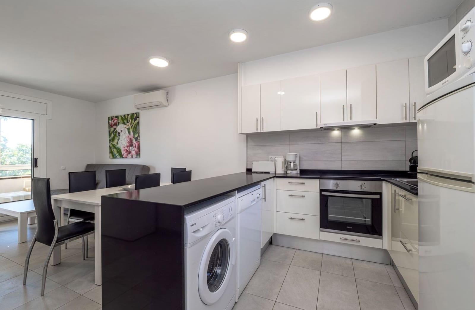 2 bedroom Flat for sale in Empuriabrava - € 290,000 (Ref: 9906885)
