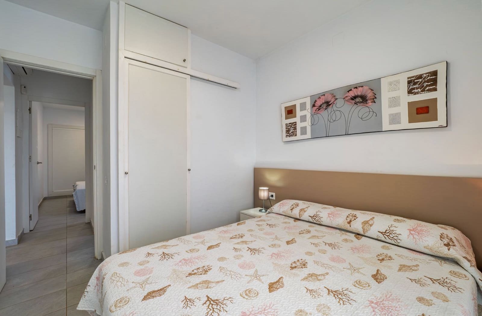 2 bedroom Flat for sale in Empuriabrava - € 290,000 (Ref: 9906885)