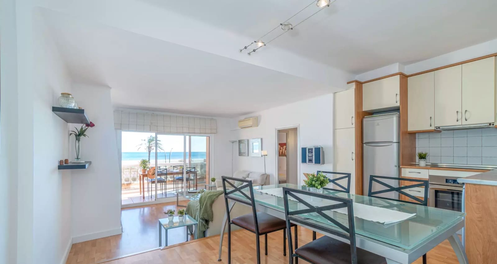 3 bedroom Flat for sale in Empuriabrava - € 340,000 (Ref: 9906886)
