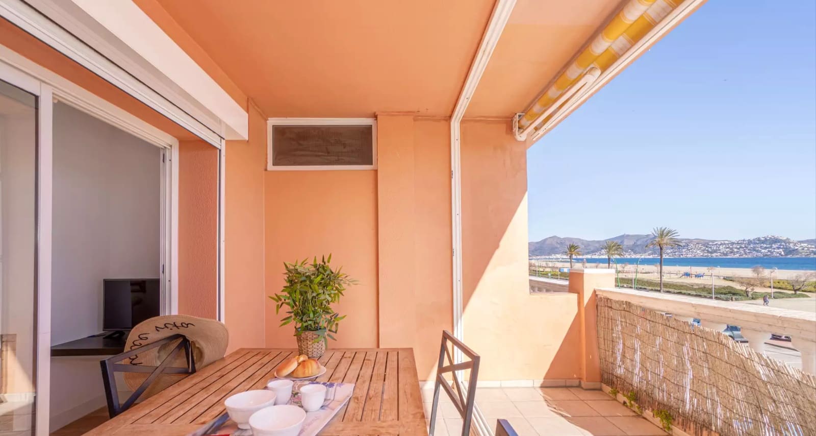 3 bedroom Flat for sale in Empuriabrava - € 340,000 (Ref: 9906886)