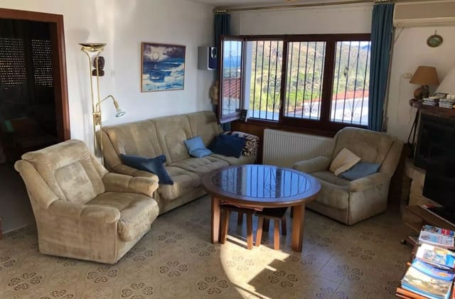3 sovrum Villa till salu i El Mas Fumats, Roses med pool garage - 325 000 € (Ref: 9906887)