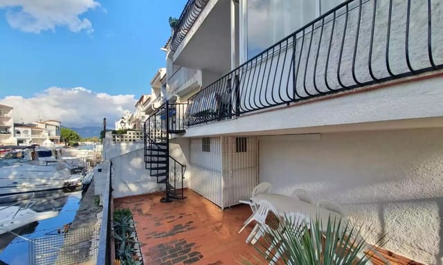 1 bedroom Flat for sale in Empuriabrava, Castelló d'Empúries - € 249,999 (Ref: 9910475)