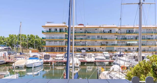 2 makuuhuone Asunto myytävänä paikassa Empuriabrava, Castelló d'Empúries - 260 000 € (Ref: 9910478)