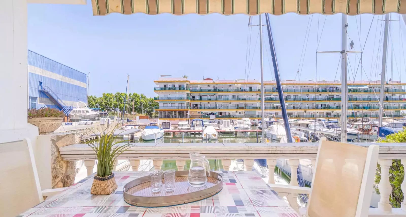 2 makuuhuone Asunto myytävänä paikassa Empuriabrava - 260 000 € (Ref: 9910478)