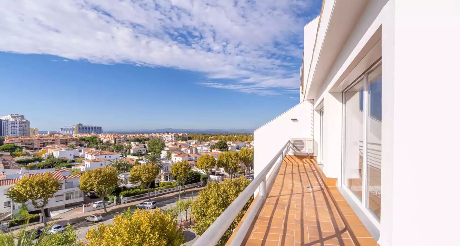 1 slaapkamer Flat te koop in Empuriabrava - € 397.000 (Ref: 9910480)