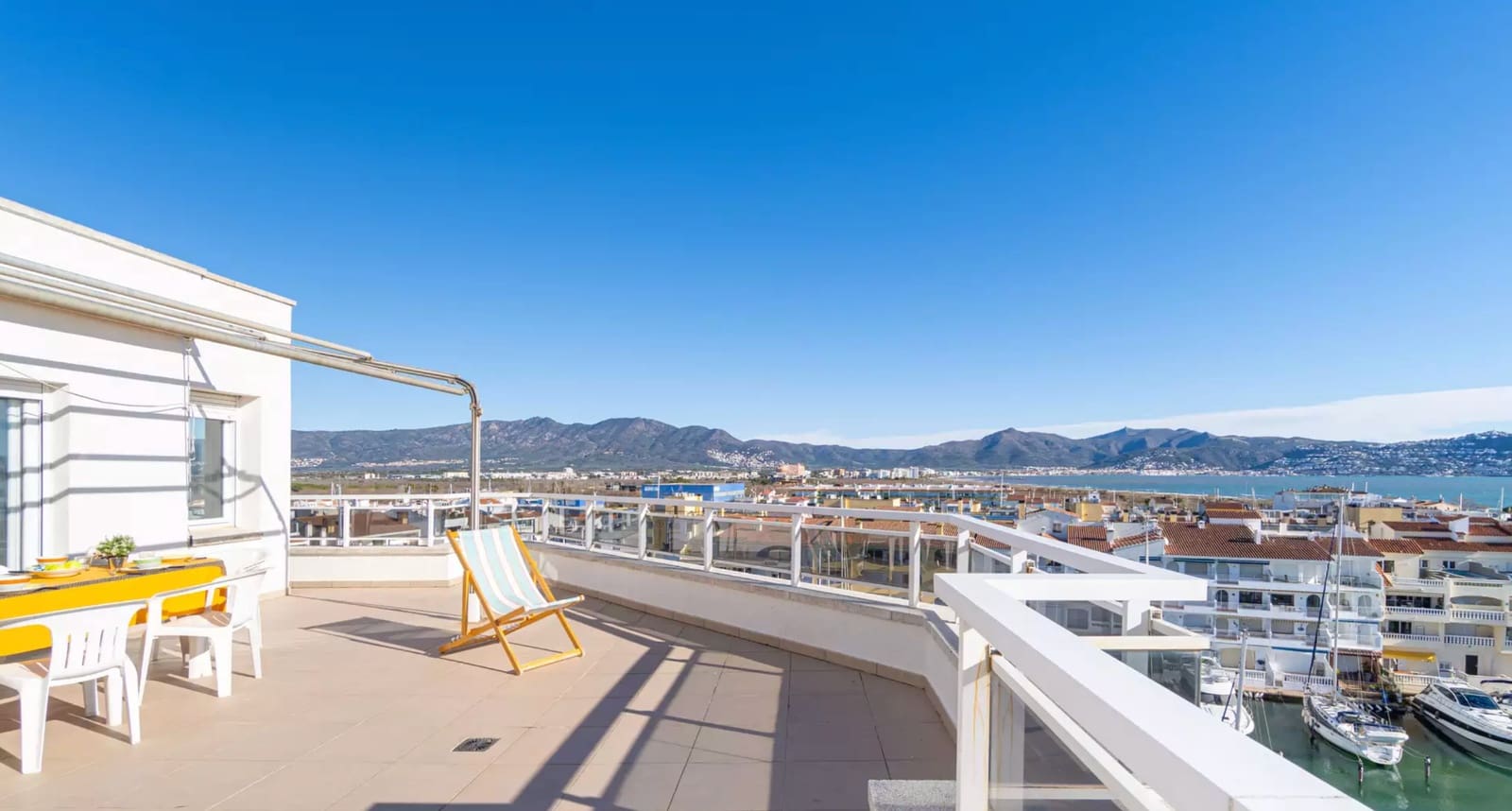 2 sovrum Lägenhet till salu i Empuriabrava - 460 000 € (Ref: 9910481)
