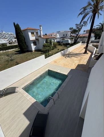 3 makuuhuone Asunto myytävänä paikassa Empuriabrava, Castelló d'Empúries mukana 
autotalli - 485 000 € (Ref: 9910482)