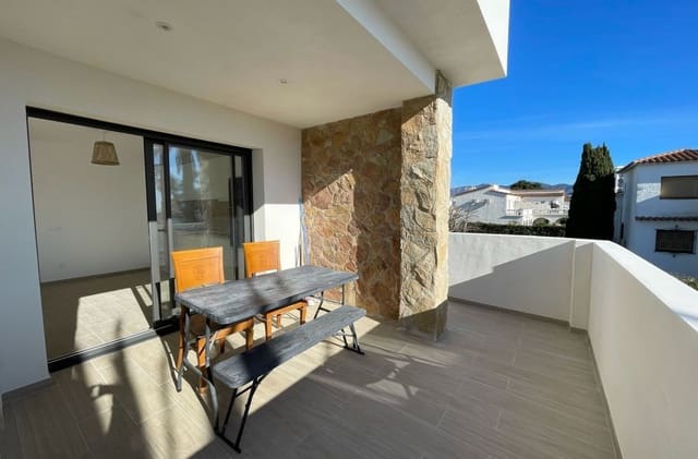 3 makuuhuone Asunto myytävänä paikassa Empuriabrava, Castelló d'Empúries mukana 
autotalli - 485 000 € (Ref: 9910482)