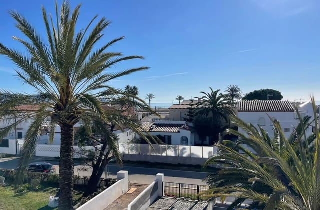 3 makuuhuone Asunto myytävänä paikassa Empuriabrava, Castelló d'Empúries mukana 
autotalli - 485 000 € (Ref: 9910482)