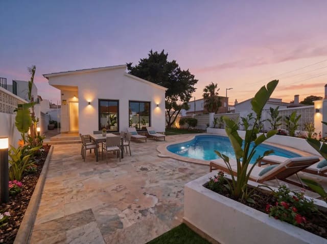 3 sypialnia Willa na sprzedaż w Empuriabrava, Castelló d'Empúries z basenem garażem - 630 000 € (Ref: 9910485)