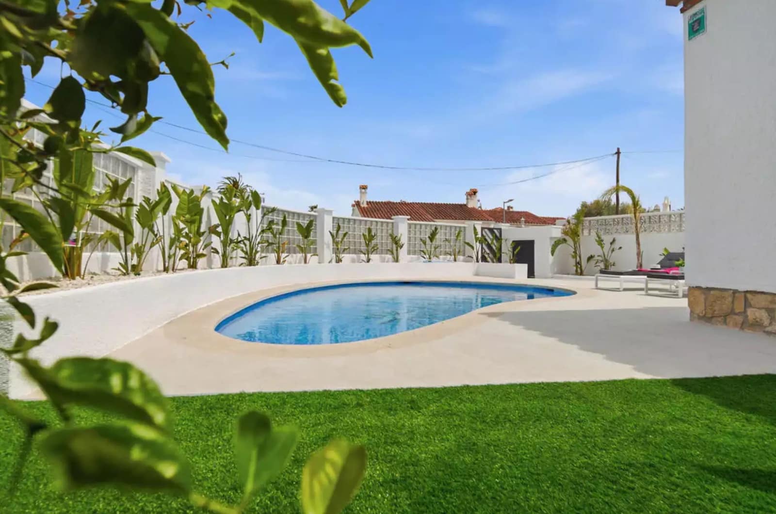 3 sypialnia Willa na sprzedaż w Empuriabrava z basenem garażem - 630 000 € (Ref: 9910485)