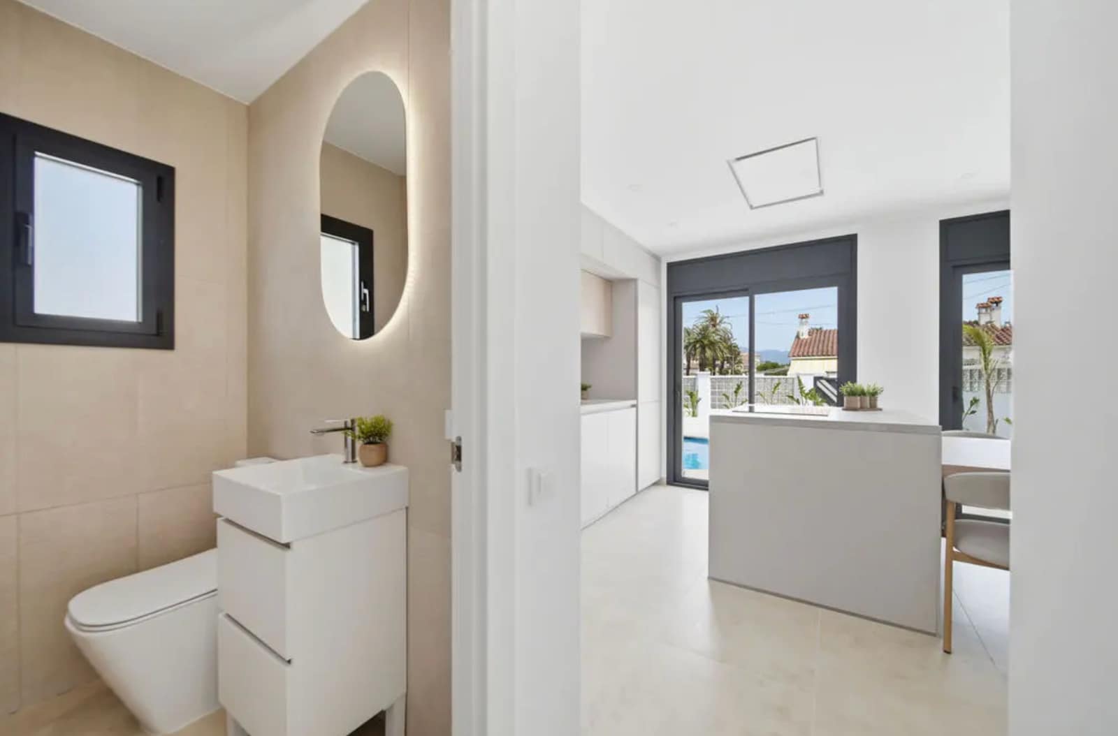 3 sypialnia Willa na sprzedaż w Empuriabrava z basenem garażem - 630 000 € (Ref: 9910485)