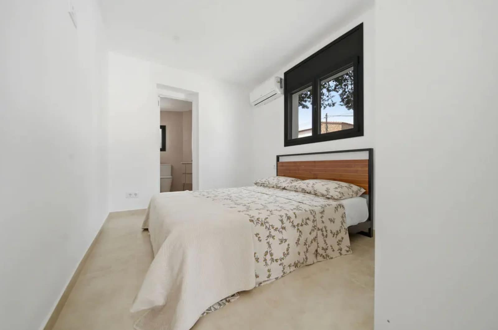 3 sypialnia Willa na sprzedaż w Empuriabrava z basenem garażem - 630 000 € (Ref: 9910485)