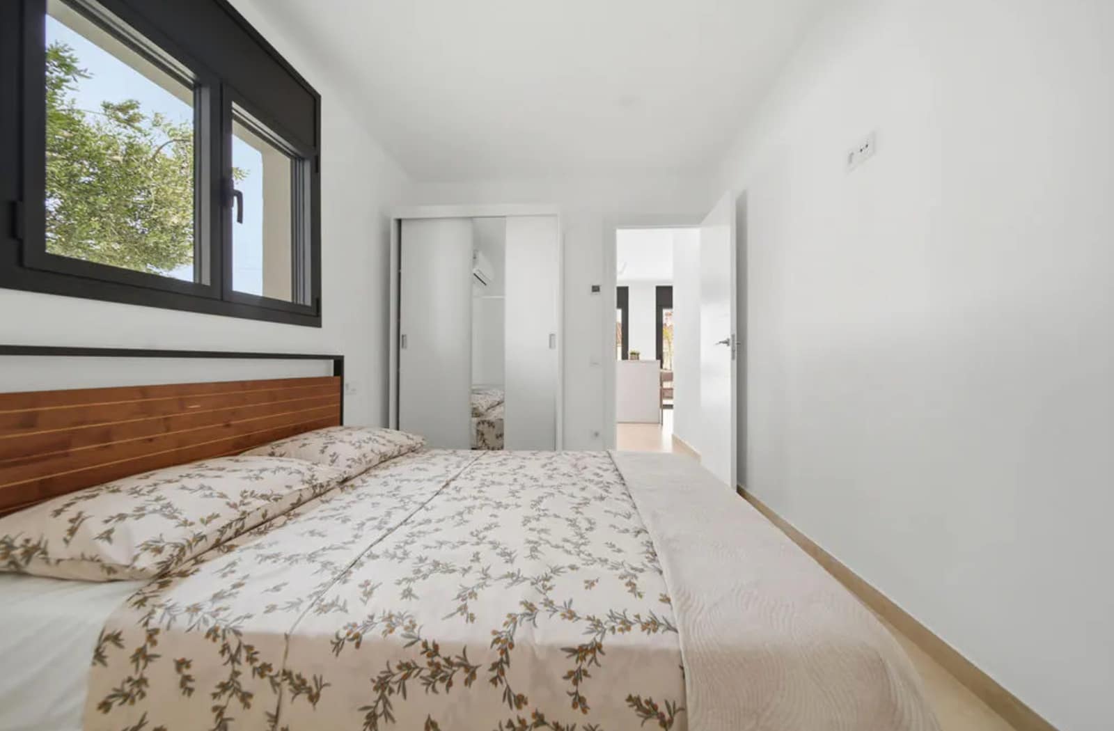3 sypialnia Willa na sprzedaż w Empuriabrava z basenem garażem - 630 000 € (Ref: 9910485)