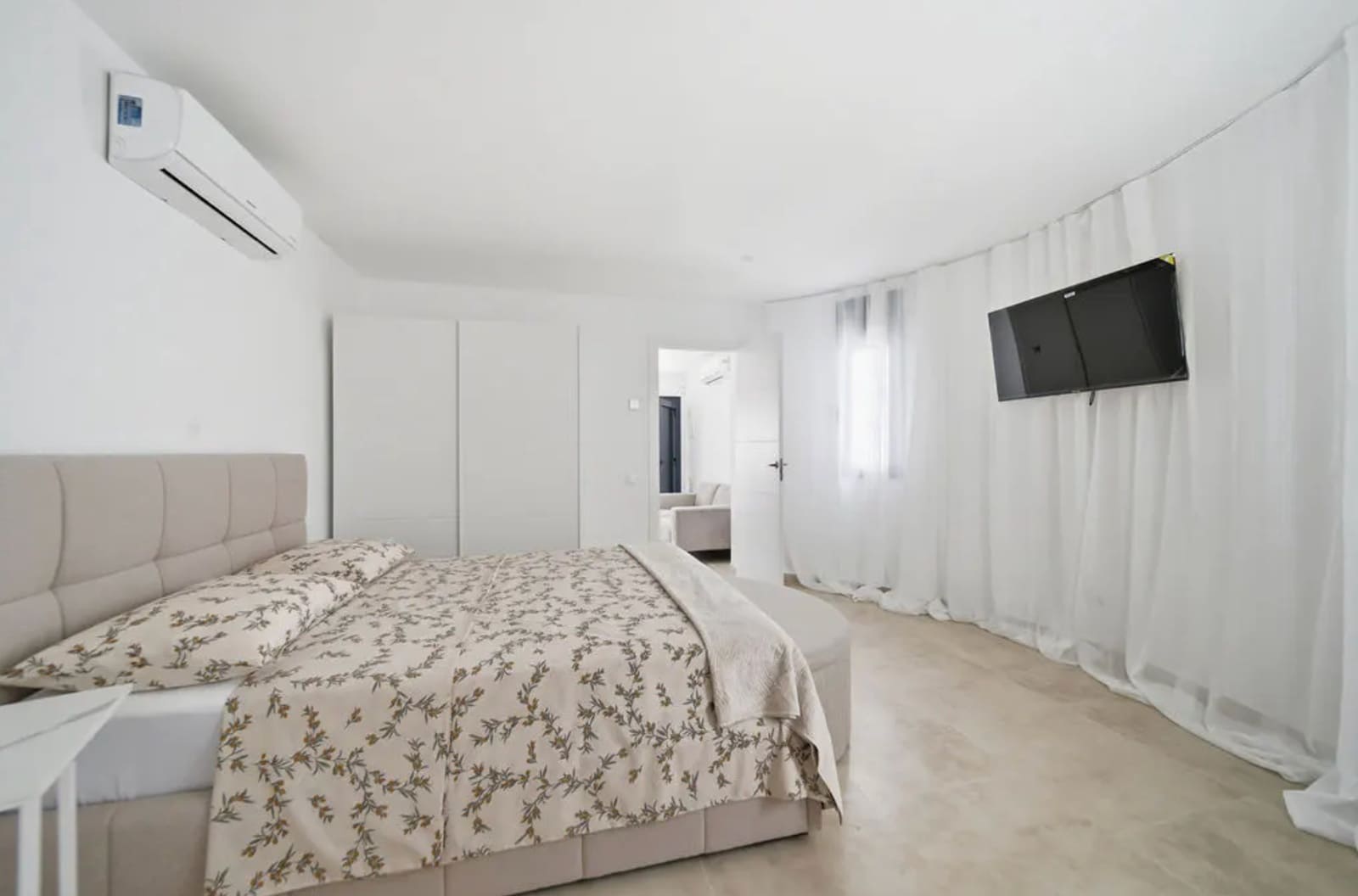 3 sypialnia Willa na sprzedaż w Empuriabrava z basenem garażem - 630 000 € (Ref: 9910485)