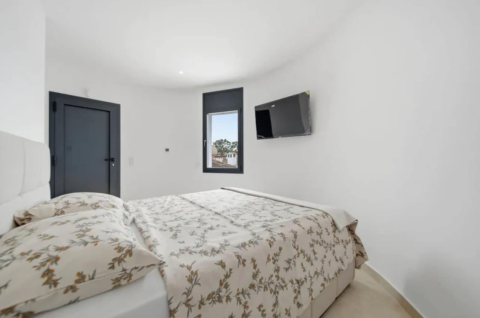 3 sypialnia Willa na sprzedaż w Empuriabrava z basenem garażem - 630 000 € (Ref: 9910485)