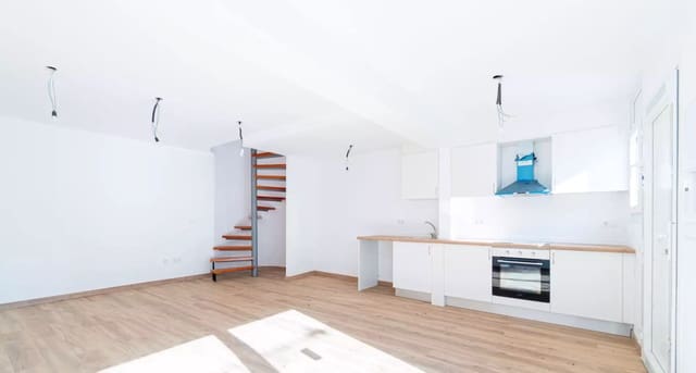 2 bedroom Villa for sale in Empuriabrava, Castelló d'Empúries - € 260,000 (Ref: 9910486)