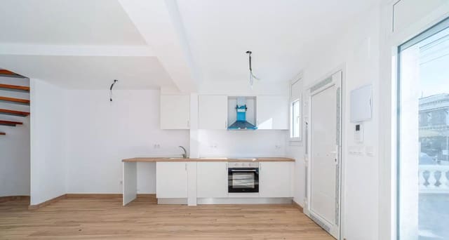 2 bedroom Villa for sale in Empuriabrava, Castelló d'Empúries - € 260,000 (Ref: 9910486)