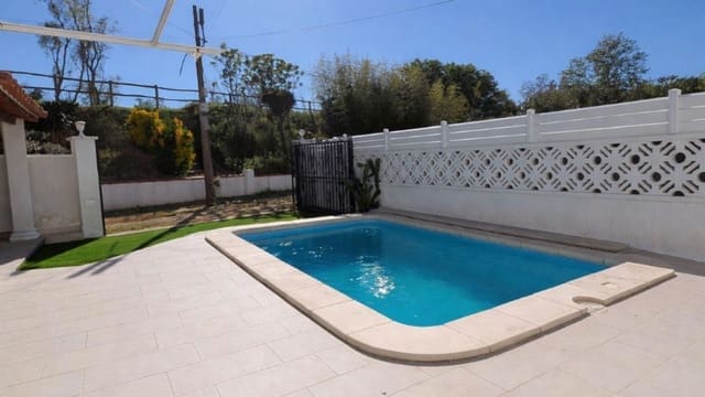 3 soveværelse Villa til salg i Empuriabrava, Castelló d'Empúries med swimmingpool - € 295.000 (Ref: 9910487)