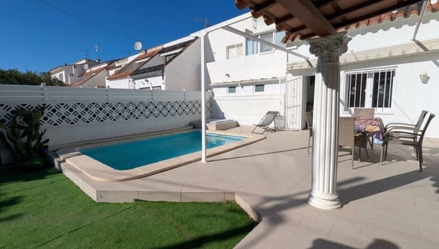 3 soveværelse Villa til salg i Empuriabrava, Castelló d'Empúries med swimmingpool - € 295.000 (Ref: 9910487)