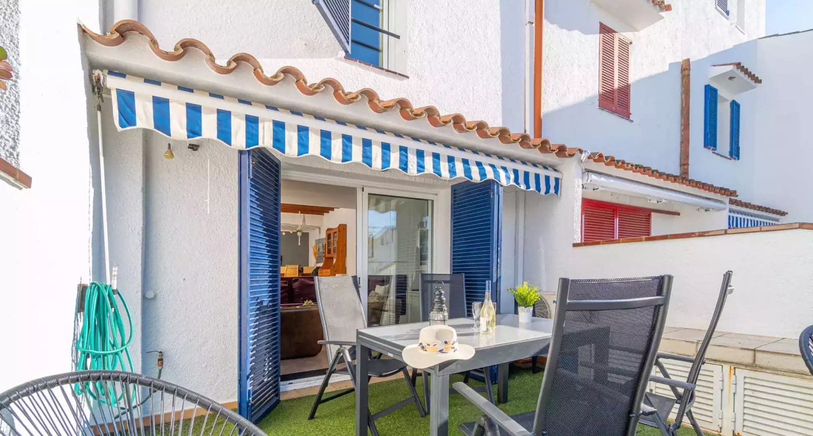 Casa de 4 habitaciones en Empuriabrava en venta - 425.000 € (Ref: 9910489)