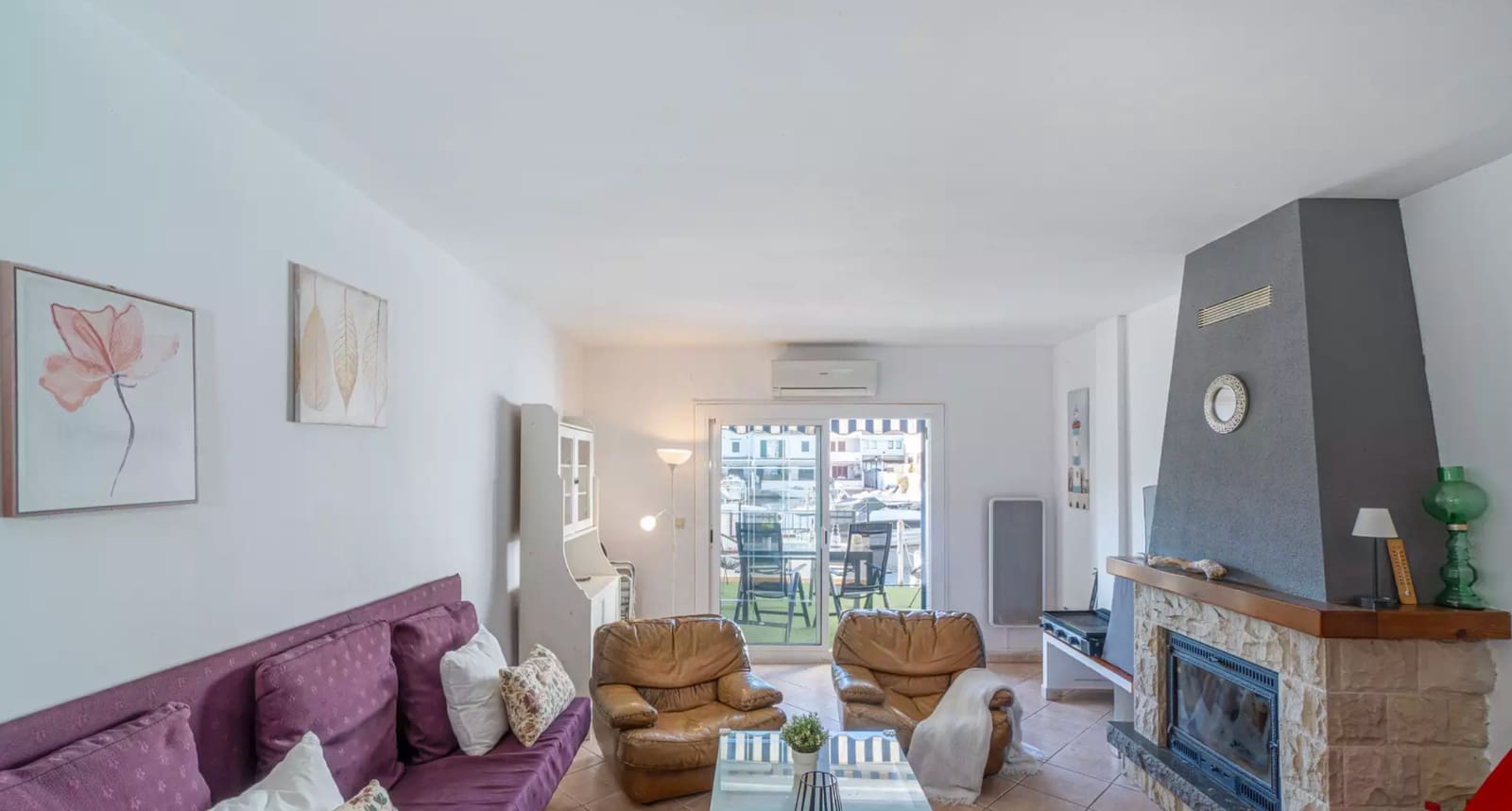 Casa de 4 habitaciones en Empuriabrava en venta - 425.000 € (Ref: 9910489)