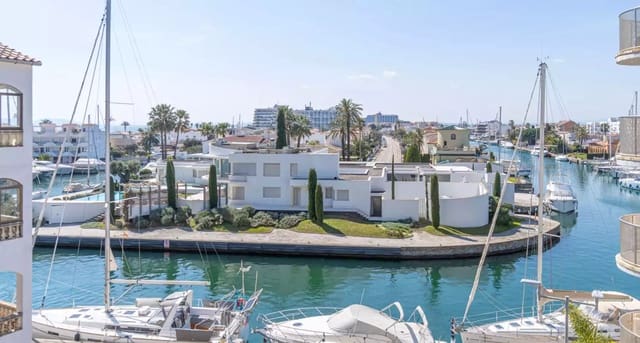 3 sypialnia Dom na sprzedaż w Empuriabrava, Castelló d'Empúries z garażem - 450 000 € (Ref: 9910490)