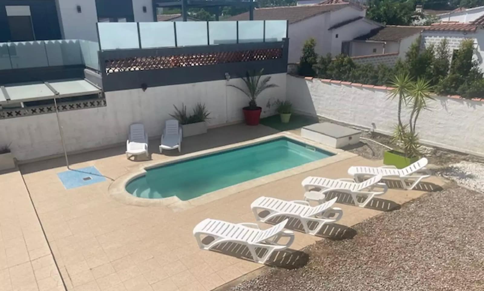 4 bedroom Villa for sale in Empuriabrava with garage - € 385,000 (Ref: 9910491)