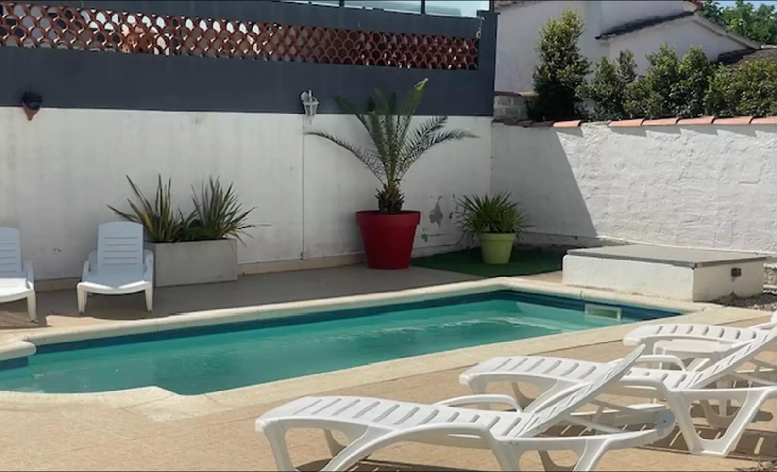 4 bedroom Villa for sale in Empuriabrava with garage - € 385,000 (Ref: 9910491)