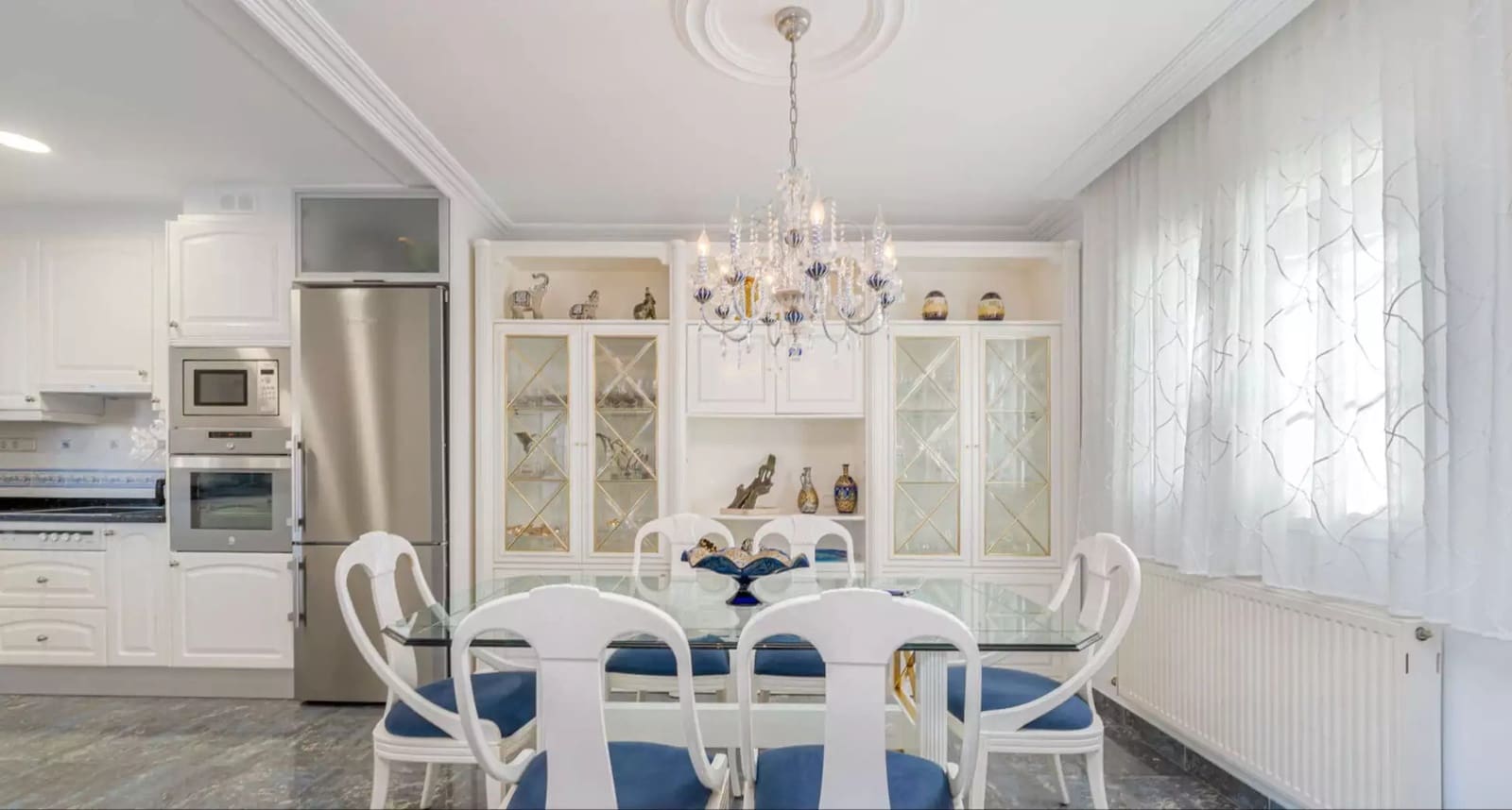 5 chambre Villa/Maison à vendre à Empuriabrava avec piscine garage - 780 000 € (Ref: 9910492)
