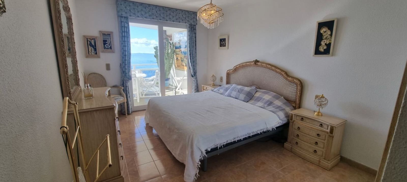 2 bedroom Flat for sale in Roses with garage - € 449,828 (Ref: 9928063)