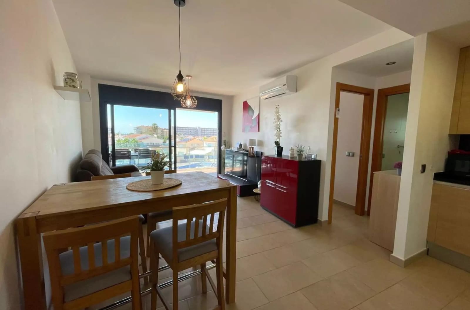 2 Zimmer Wohnung zu verkaufen in Roses mit Garage - 299.000 € (Ref: 9928064)