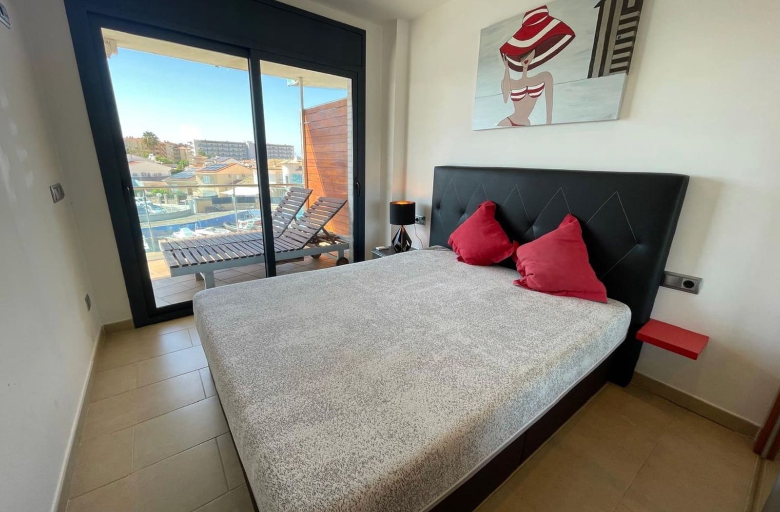 2 Zimmer Wohnung zu verkaufen in Roses mit Garage - 299.000 € (Ref: 9928064)
