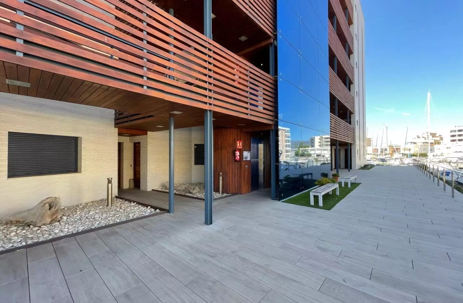 2 Zimmer Wohnung zu verkaufen in Roses mit Garage - 299.000 € (Ref: 9928064)