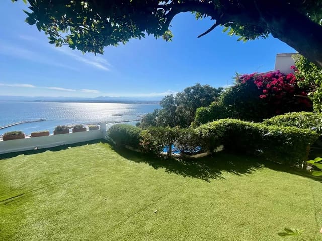 Chalet de 3 habitaciones en Roses en venta con piscina garaje - 895.000 € (Ref: 9928066)