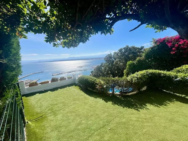 Chalet de 3 habitaciones en Roses en venta con piscina garaje - 895.000 € (Ref: 9928066)