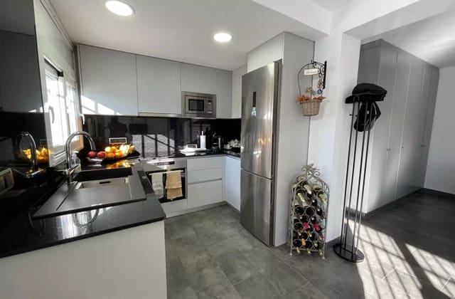 2 sovrum Hus till salu i Roses med garage - 287 000 € (Ref: 9928068)
