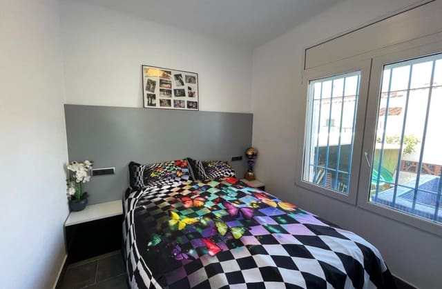 2 sovrum Hus till salu i Roses med garage - 287 000 € (Ref: 9928068)
