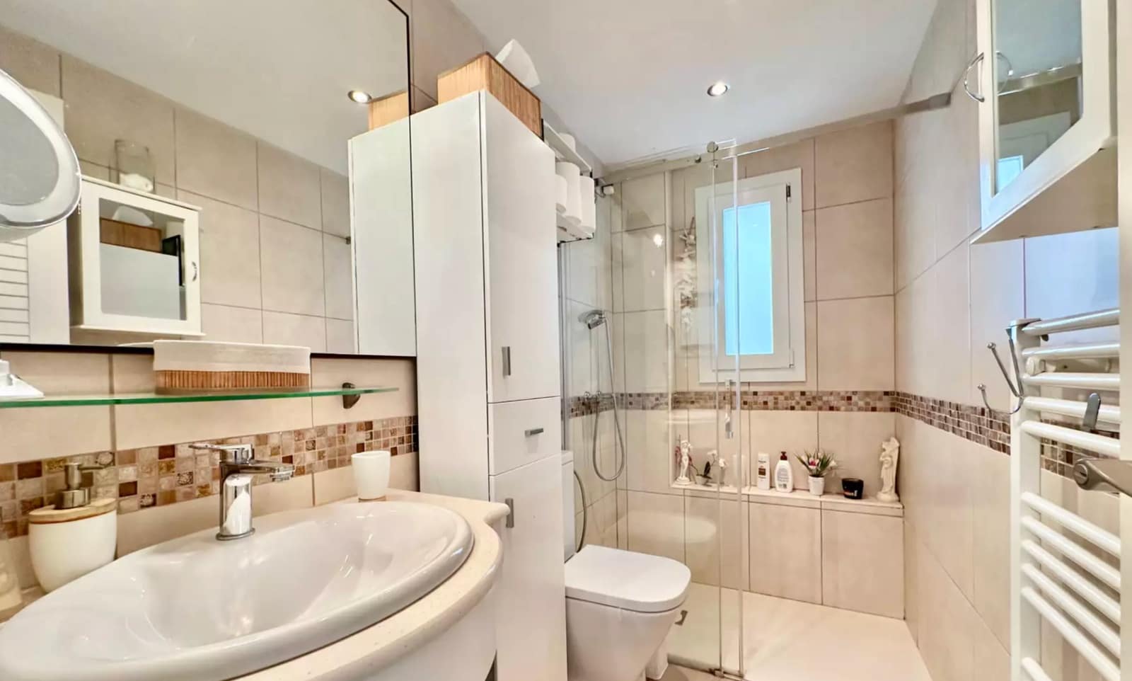 Piso de 2 habitaciones en Empuriabrava en venta con garaje - 299.000 € (Ref: 9937825)