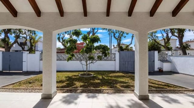 3 Zimmer Villa zu verkaufen in Empuriabrava, Castelló d'Empúries mit Garage - 485.000 € (Ref: 9937826)